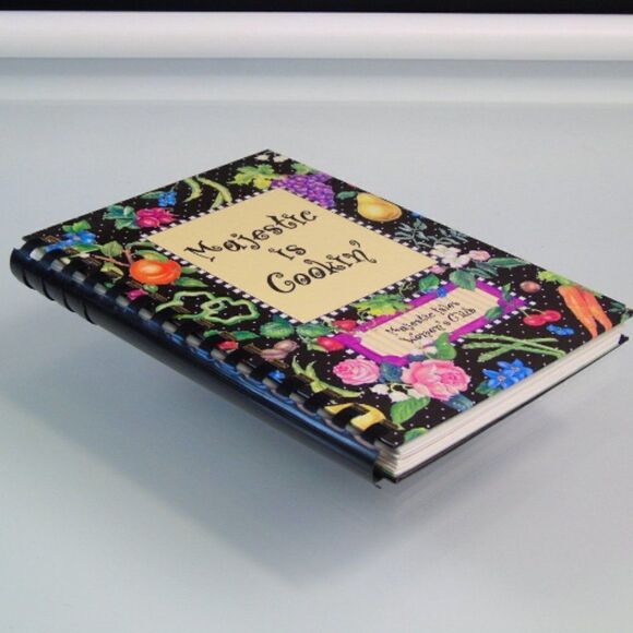 Vintage 1999 Cookbook Majestic Is Cooking - Picture 4 of 10